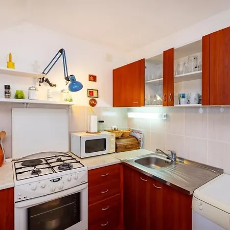 With Parking Space Rovanjska, Paklenica - 22989 Apartmán Jasenice (Zadar)