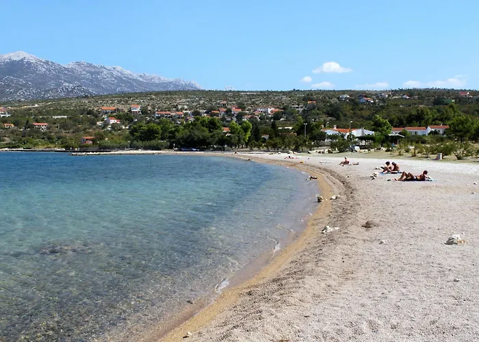 With Parking Space Rovanjska, Paklenica - 22989 Апартаменты Ясенице